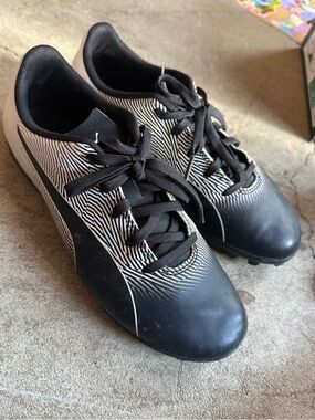 Puma Black & White Men's Athletic Soccer Cleats